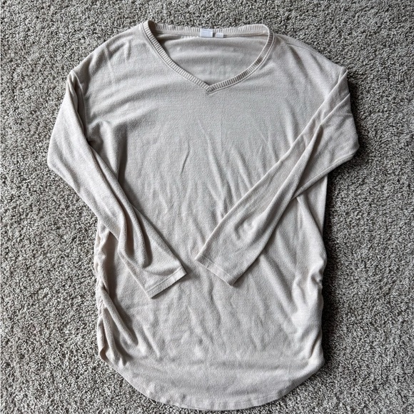 GAP Maternity Vneck Knit Sweater Cream Long Sleeve Top – Size Medium - Picture 2 of 6